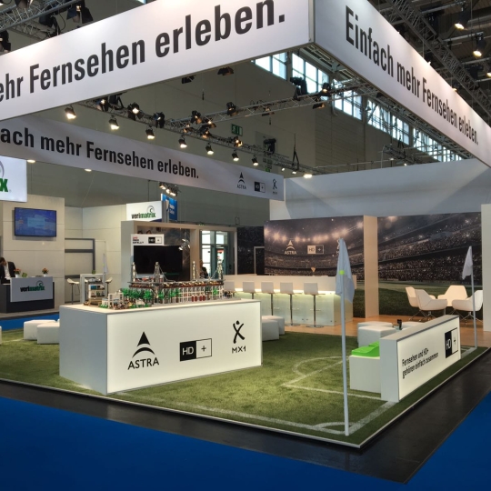 Messestand von Astra.