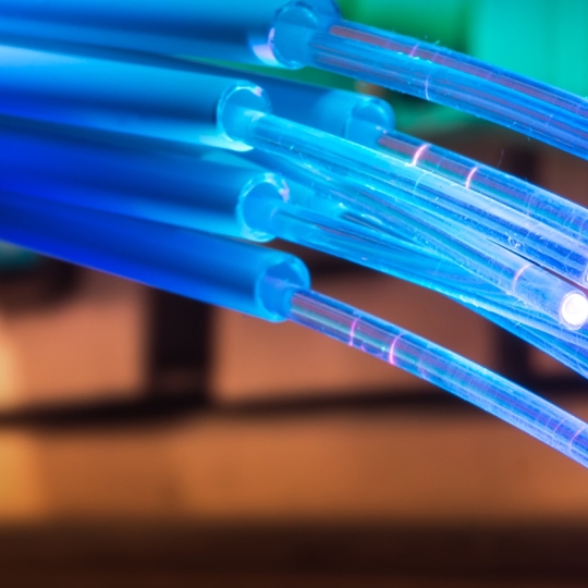 Glasfasern, die leuchten.